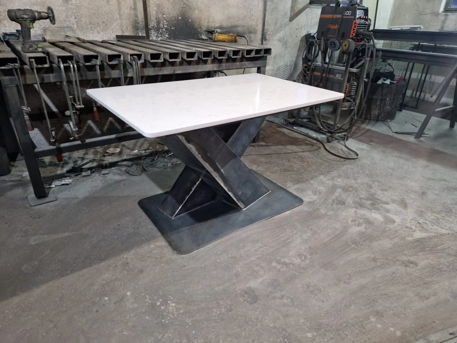 Metalne nogare za sto 195 — MilimetarLINE, Niš