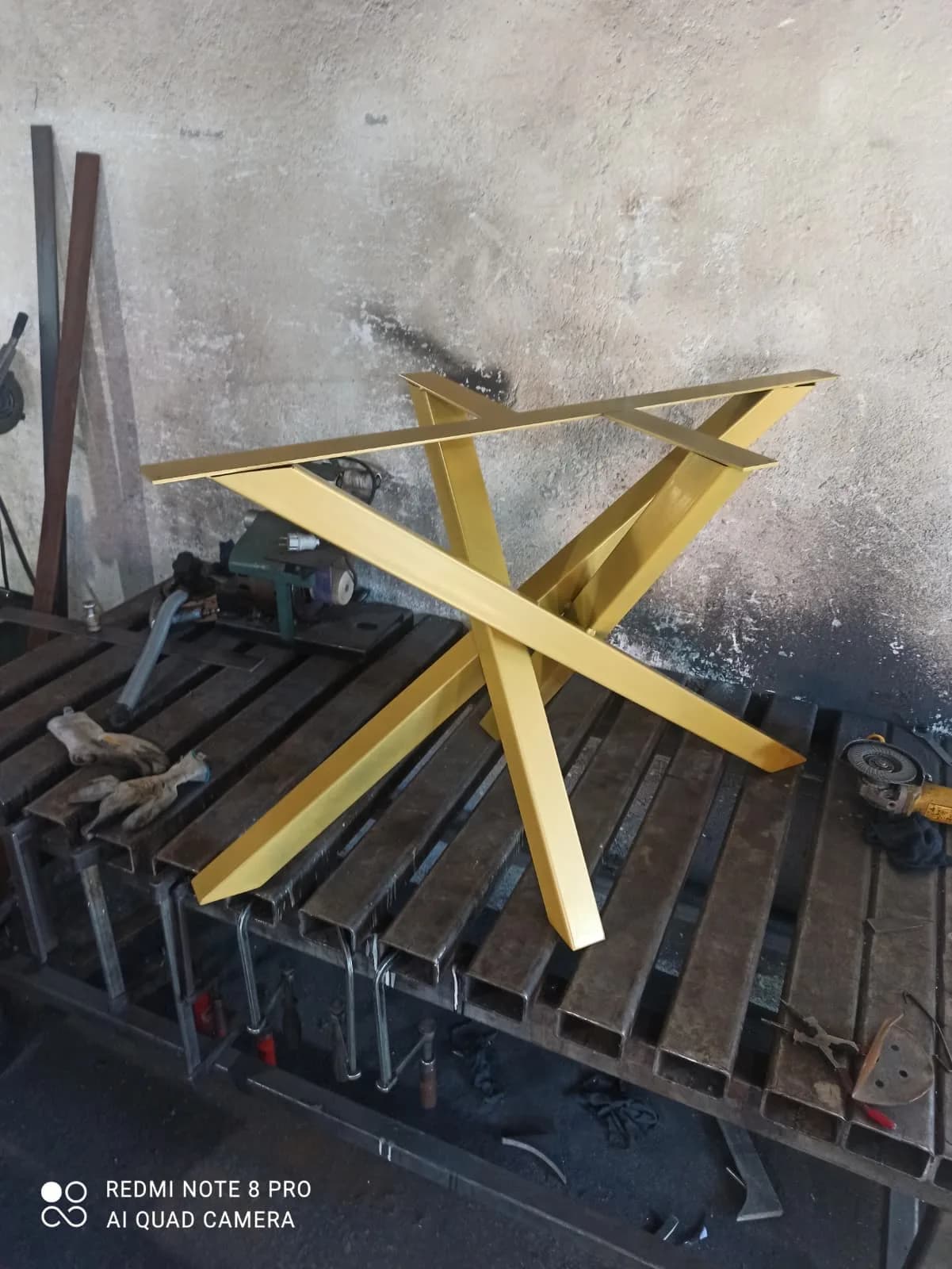 Metalne nogare za sto 71 — MilimetarLINE, Niš