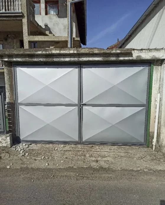 Metal Loft Vrata 26 — MilimetarLINE, Niš