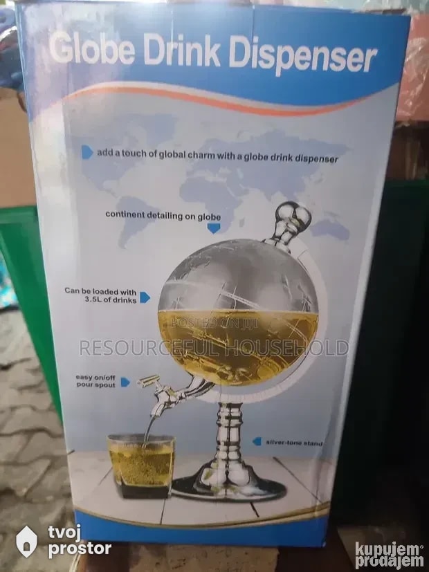Dispenzer za piće u obliku globusa - elegantan i praktičan — fotografija 2 od 4