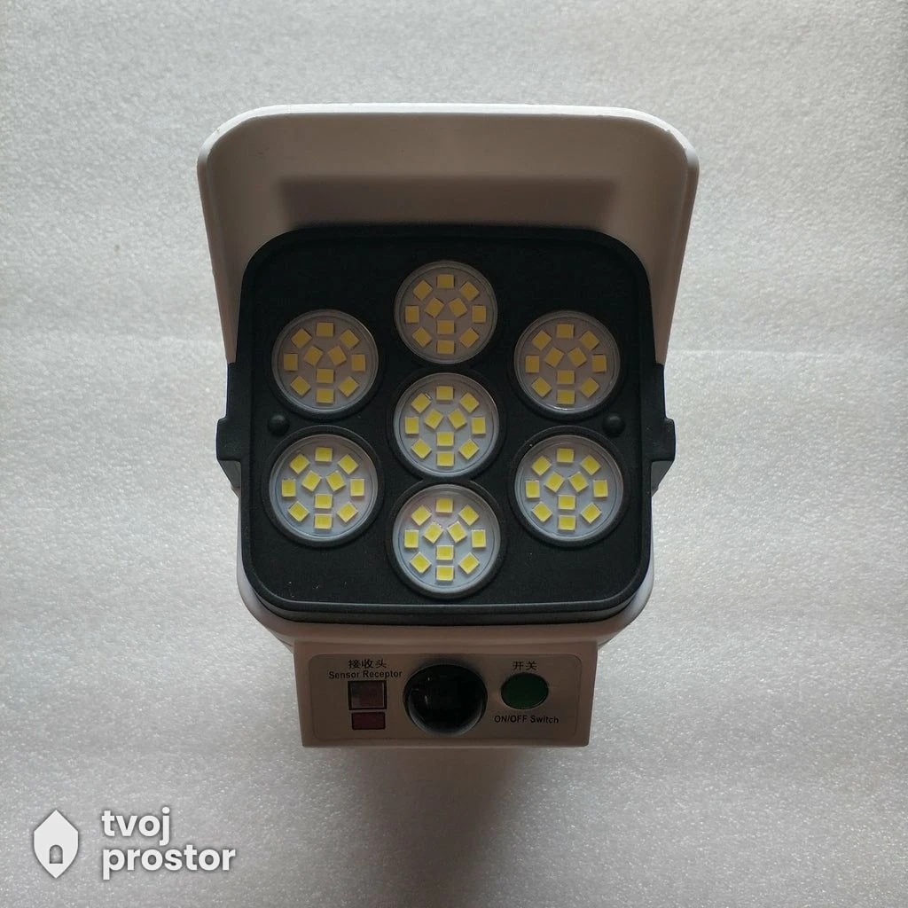 Solarna lampa — fotografija 3 od 4